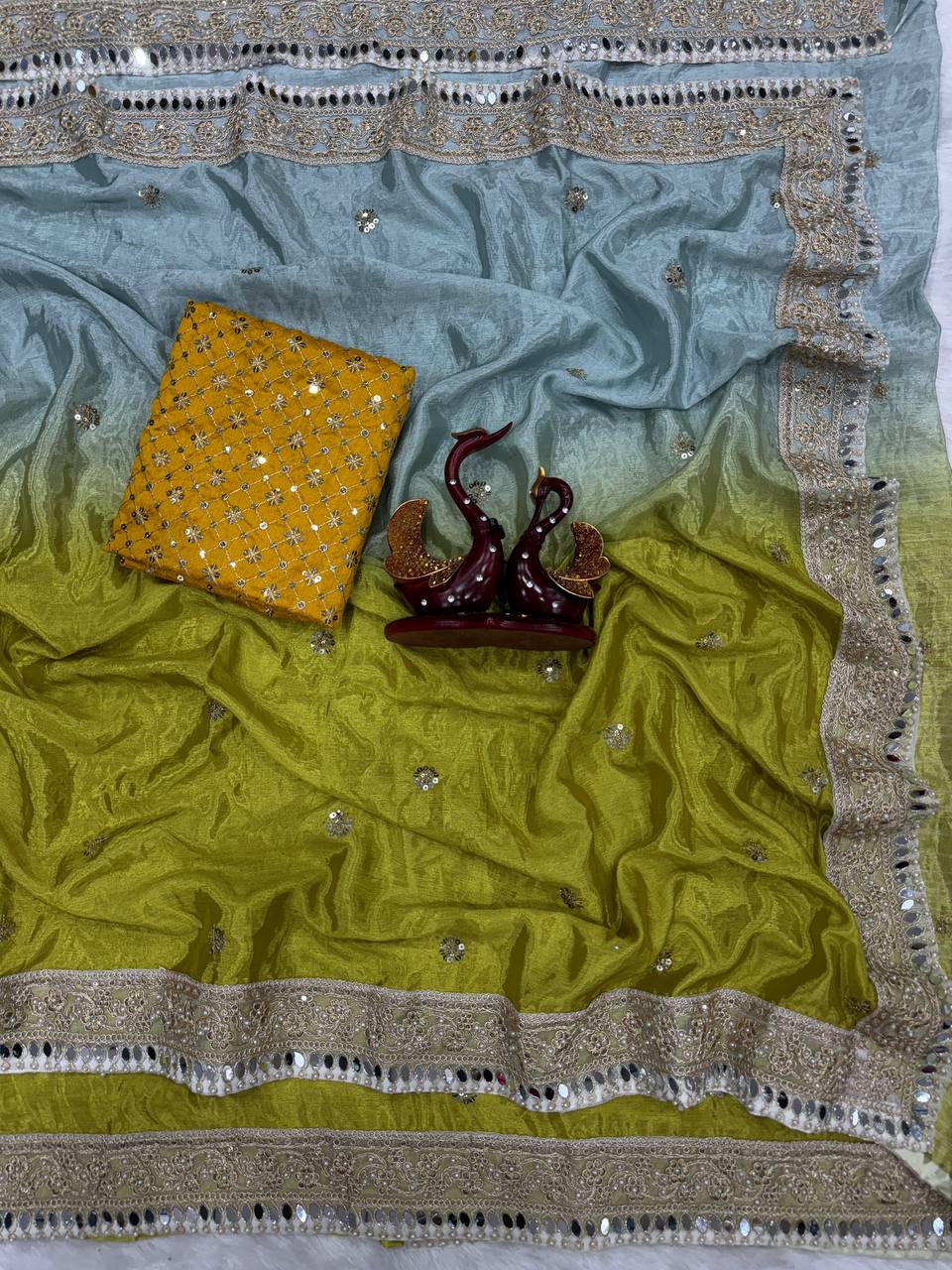 Starry Glam Saree Magic! π«β¨