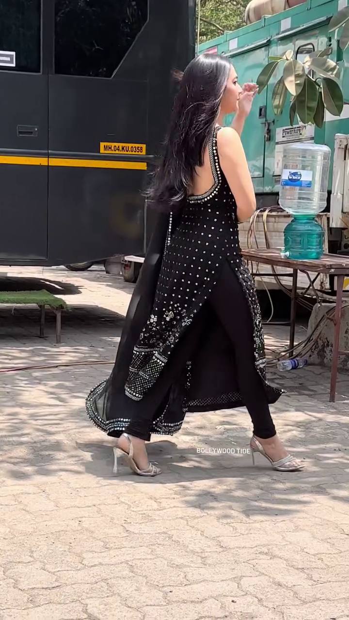 💎 Real Mirror Work Georgette Suit – Shine with Timeless Elegance
