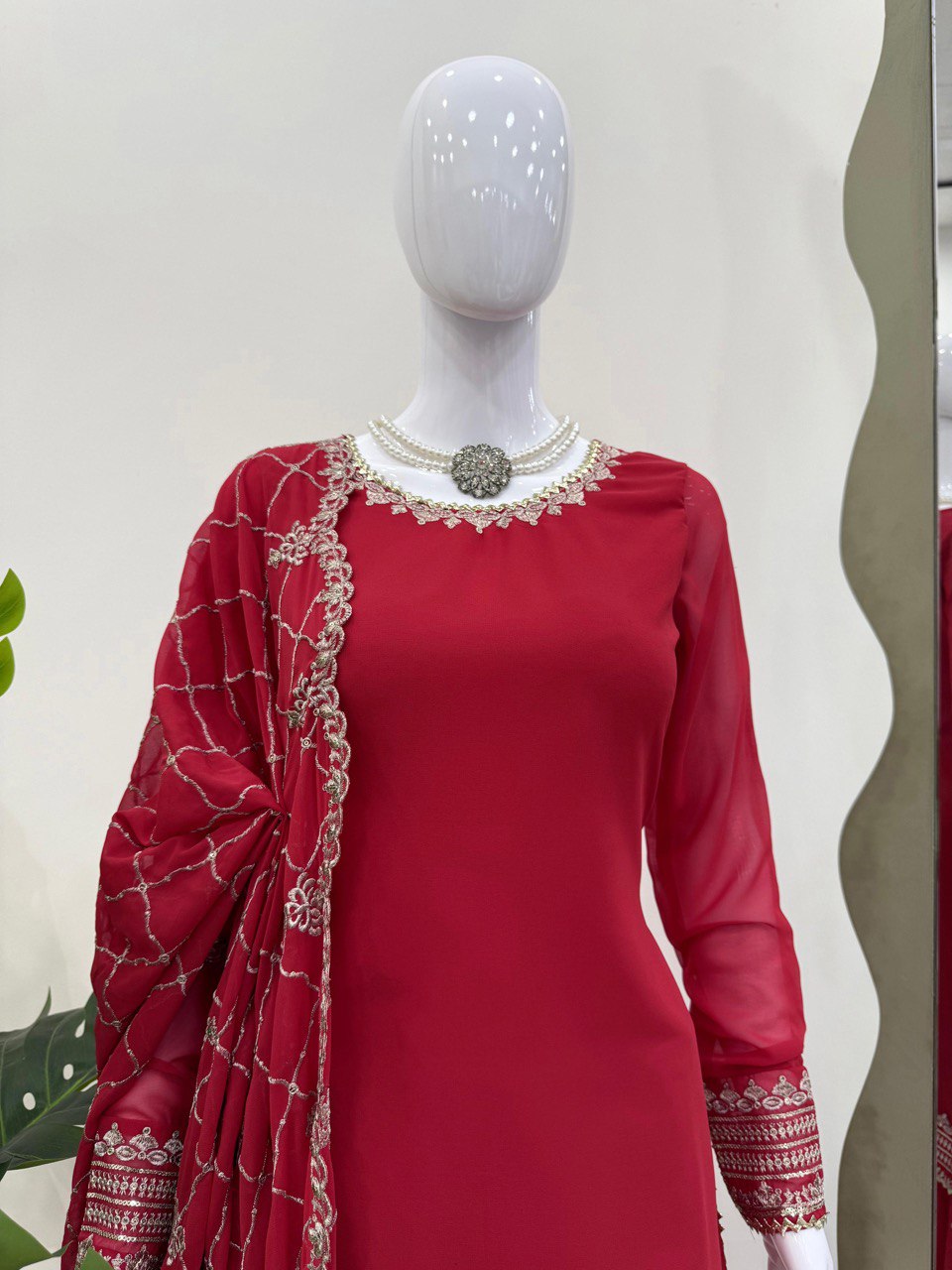 ✨ Elegant Faux Georgette Sarara Set ✨