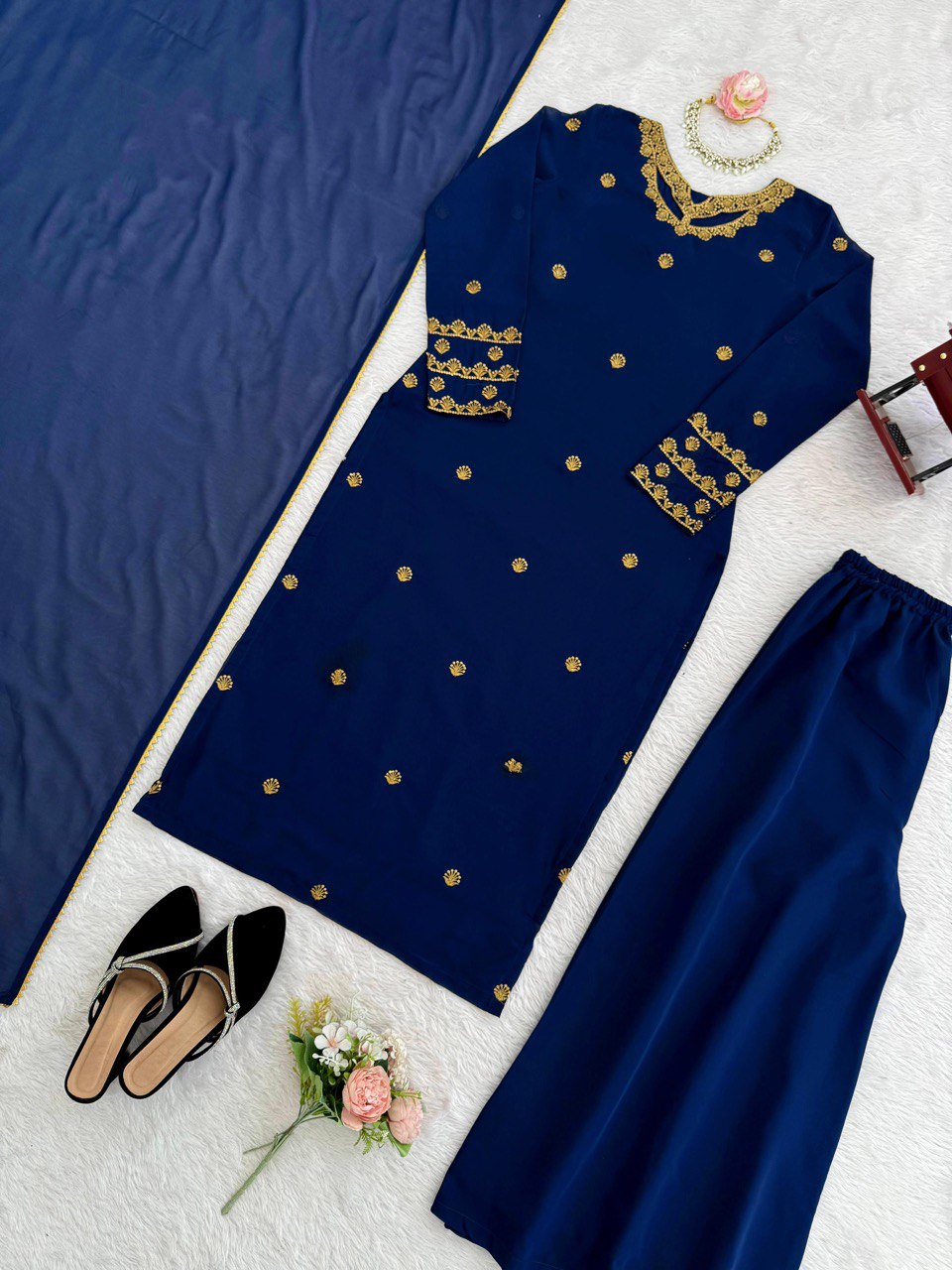 “Elegant Faux Georgette Thread Work Suit Set with Fancy Lace Dupatta”