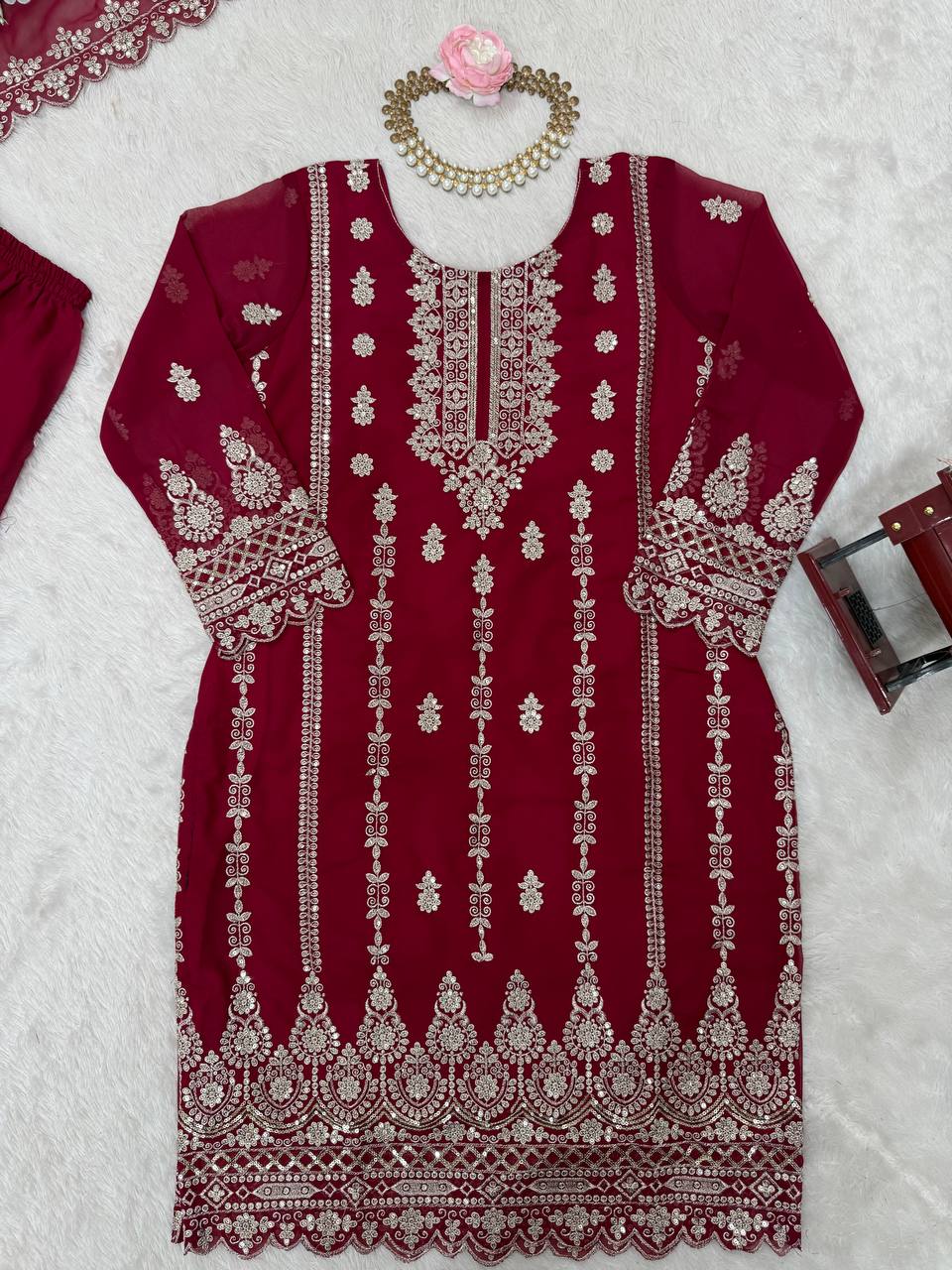 ✨ Elegant Faux Georgette Sarara Set ✨
