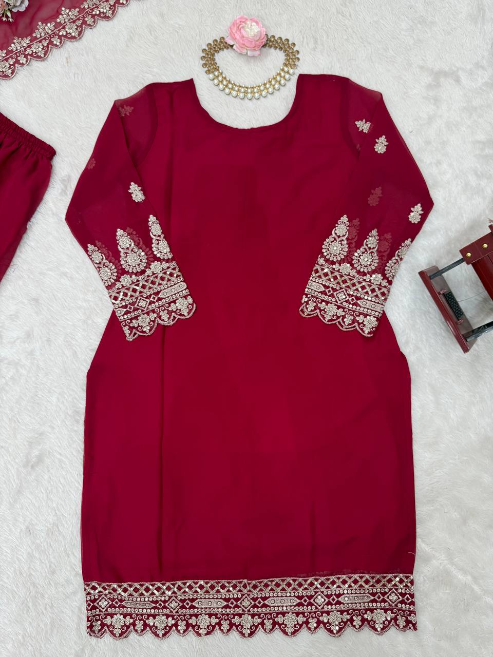 ✨ Elegant Faux Georgette Sarara Set ✨