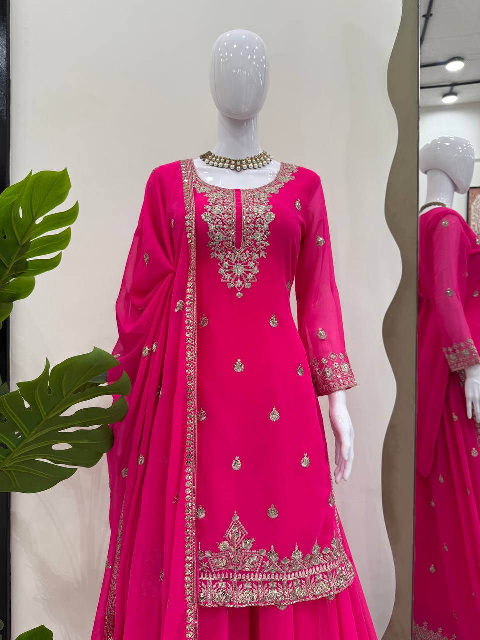 ✨ Elegant Faux Georgette Suit Set ✨