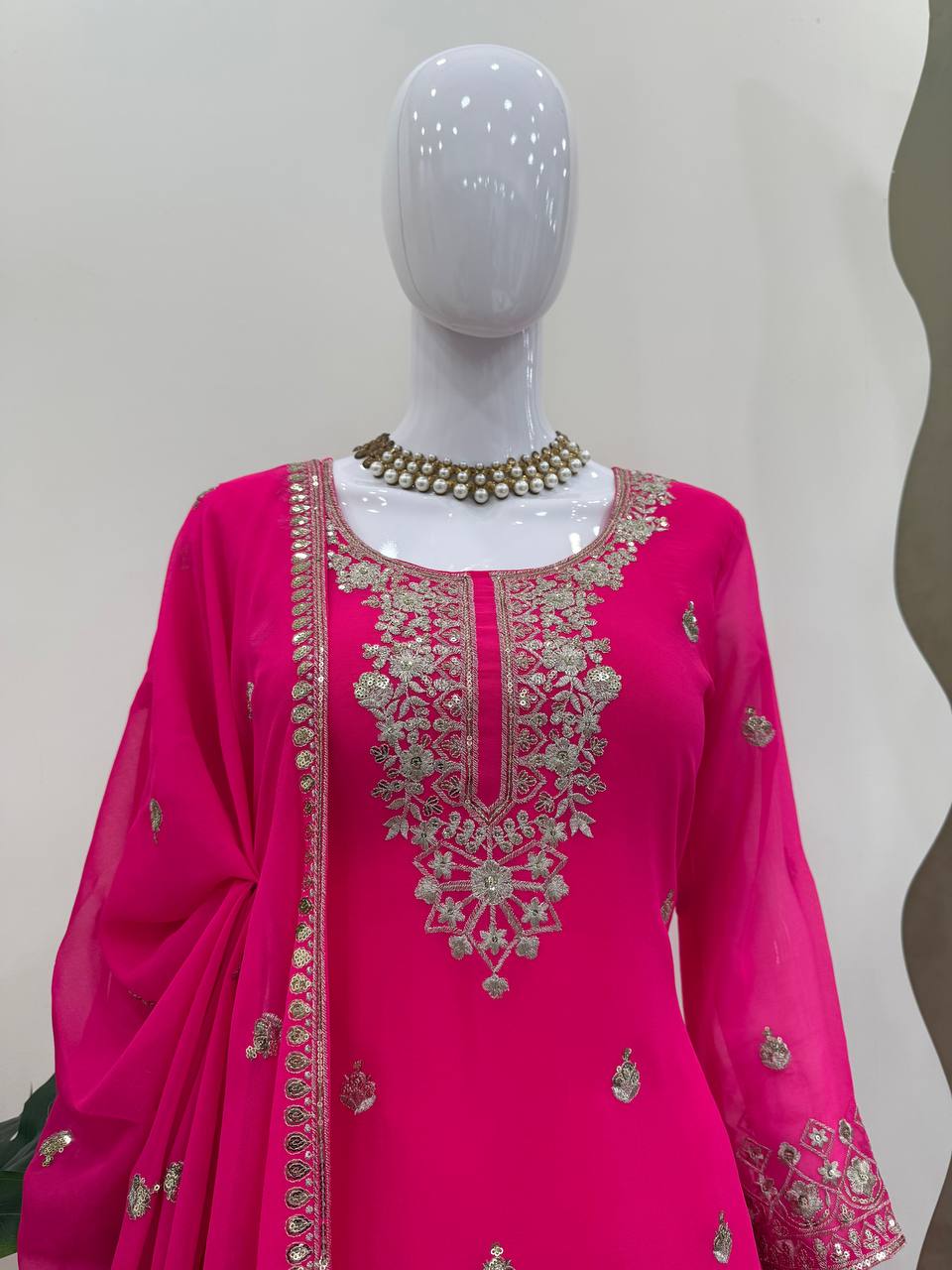 ✨ Elegant Faux Georgette Suit Set ✨
