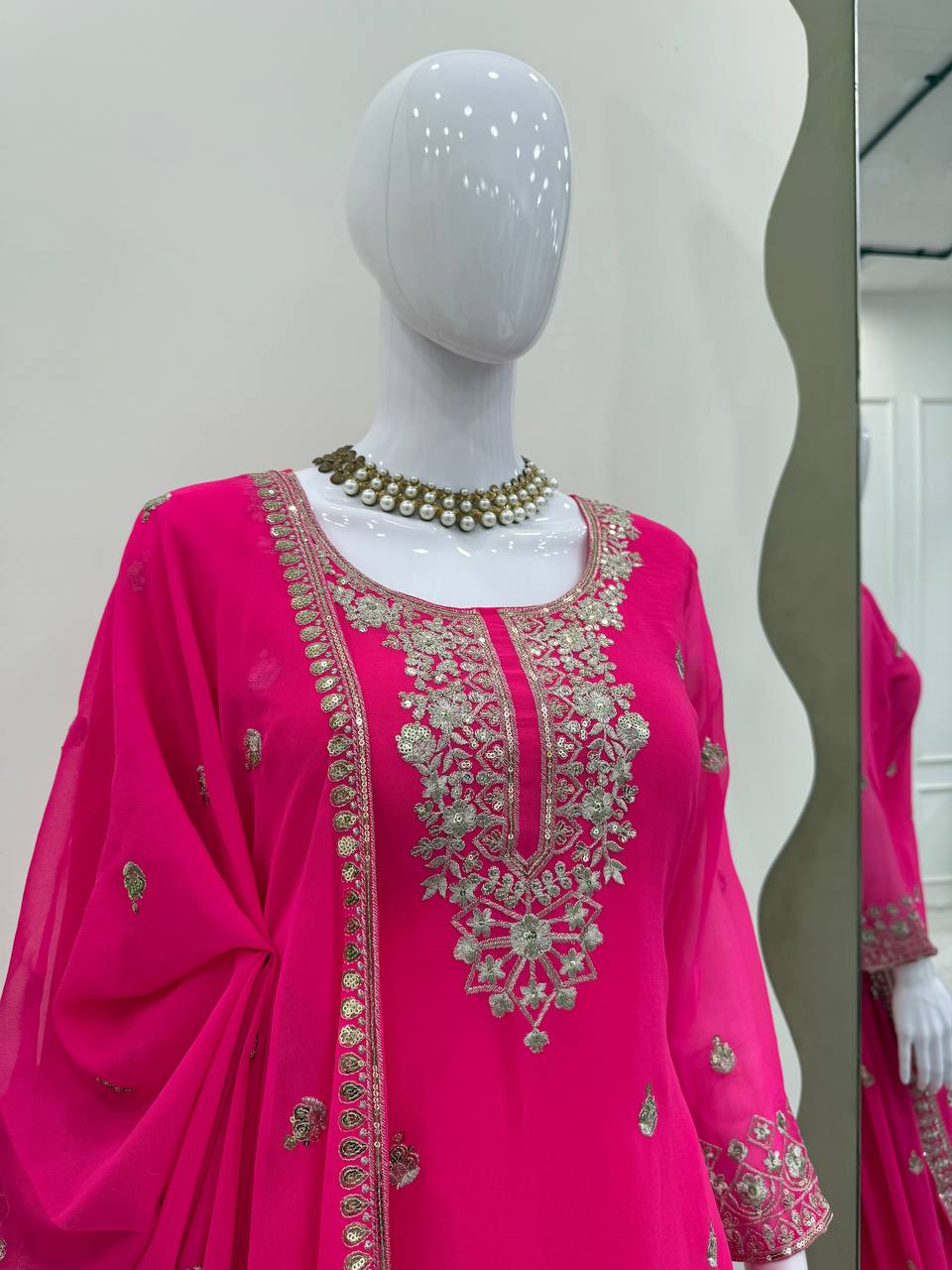 ✨ Elegant Faux Georgette Suit Set ✨