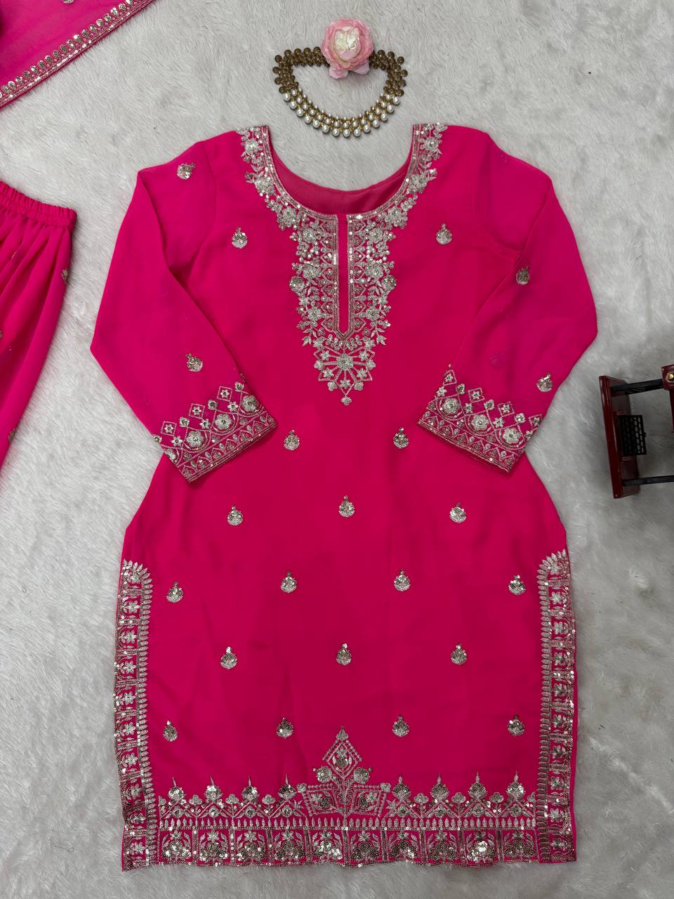 ✨ Elegant Faux Georgette Suit Set ✨