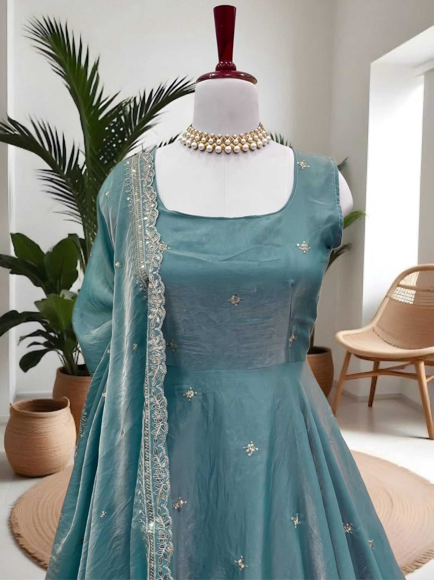 π Elegance in Simplicity-Gown π-DVD-5095