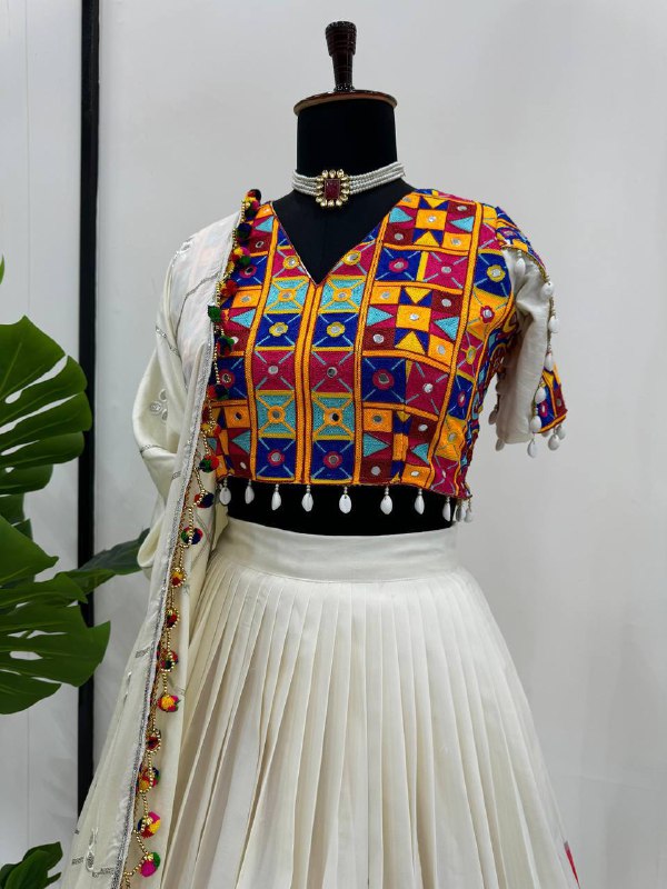 🌸 Royal Reverie: Reyon 3-Piece Semi-Stitched Lehenga Set with Elegant Mirror & Thread Work