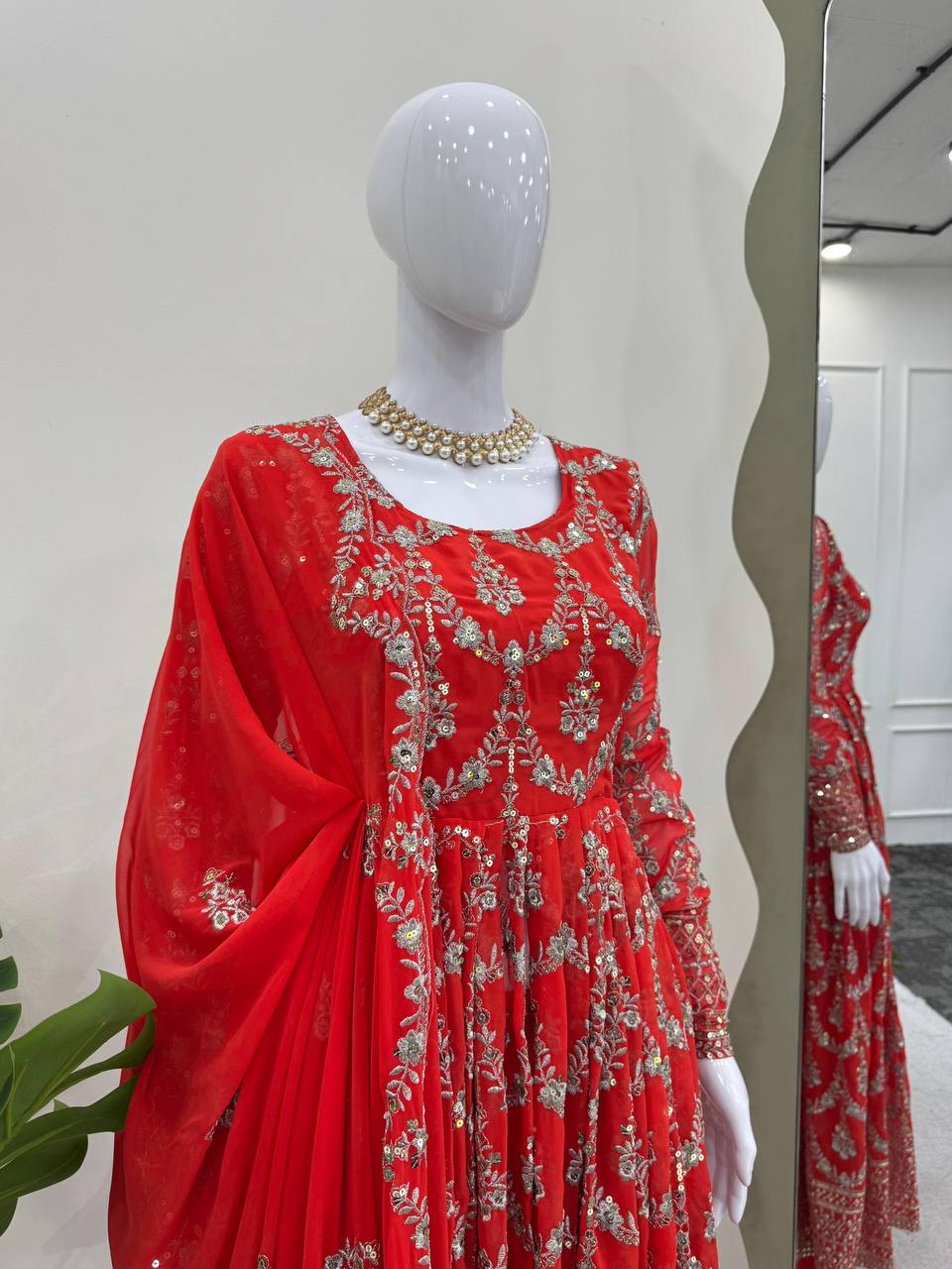 ๐ธ Elegant Thread & Sequence Georgette Set ๐ธ