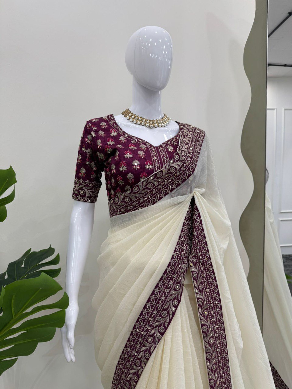 ✨ Graceful Radiance – Designer Crunchy Silk Saree ✨