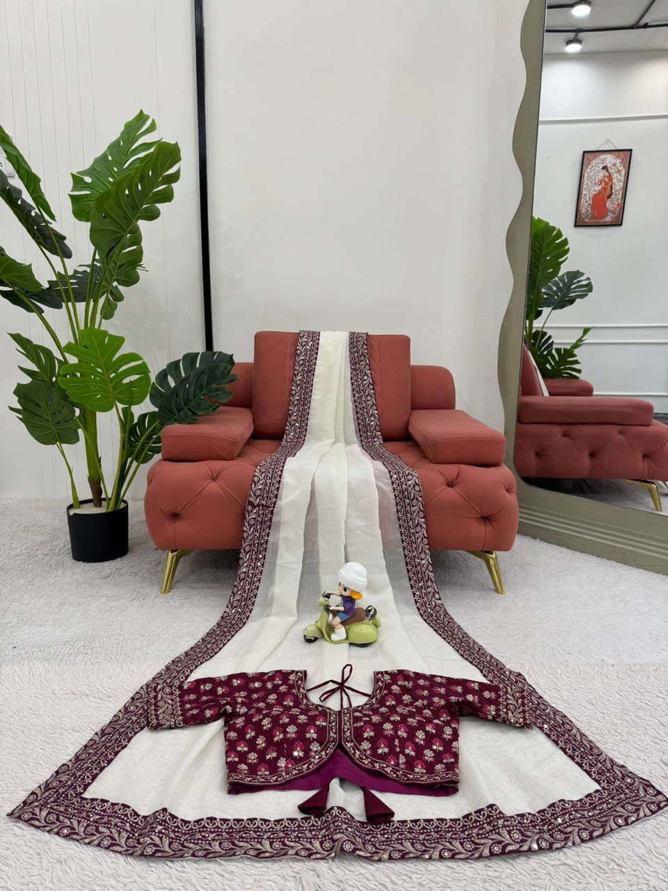 ✨ Graceful Radiance – Designer Crunchy Silk Saree ✨
