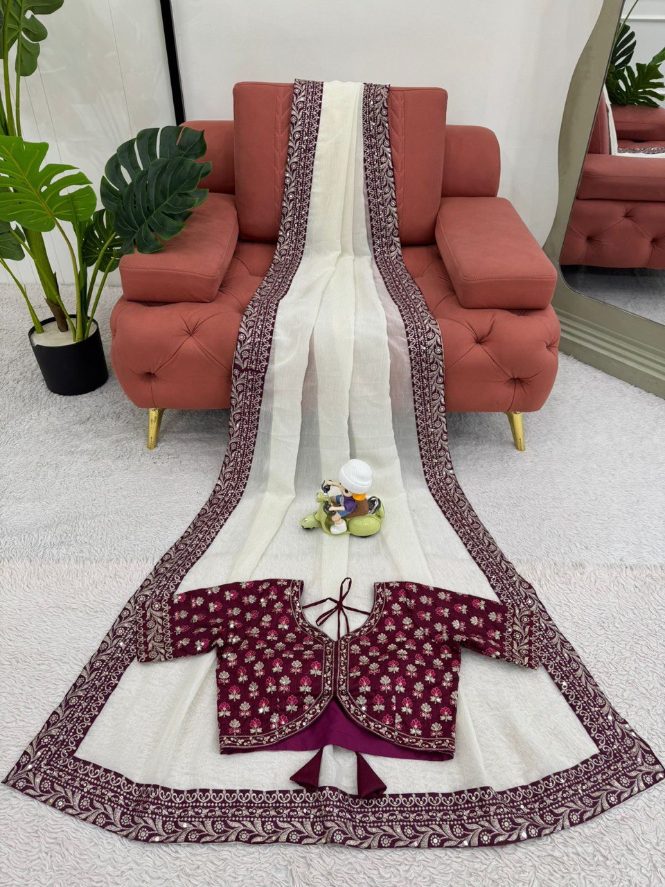 ✨ Graceful Radiance – Designer Crunchy Silk Saree ✨