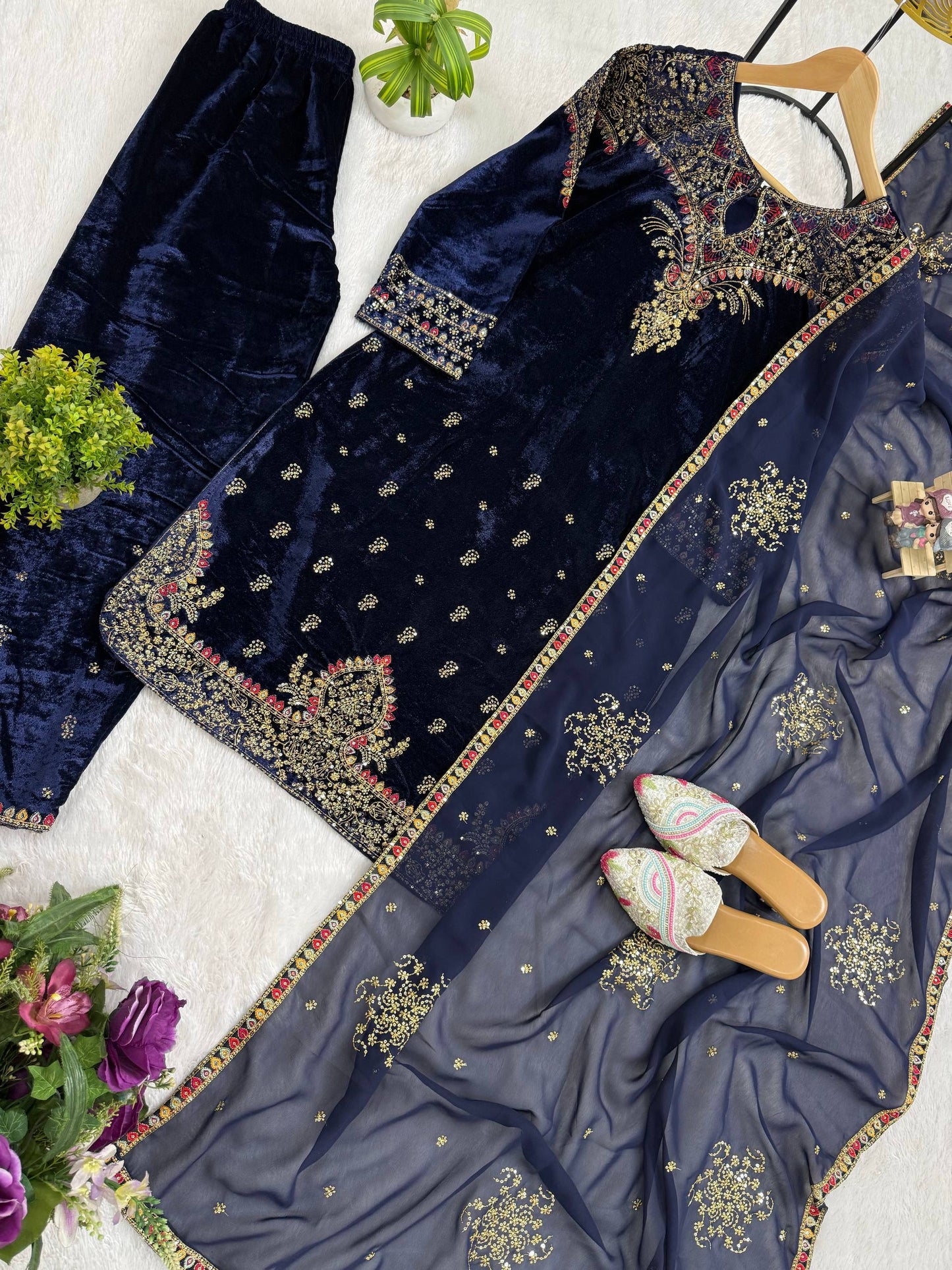 DFG “Royale Velvet 9000” Kurti–Pant–Dupatta Set-ST-1164