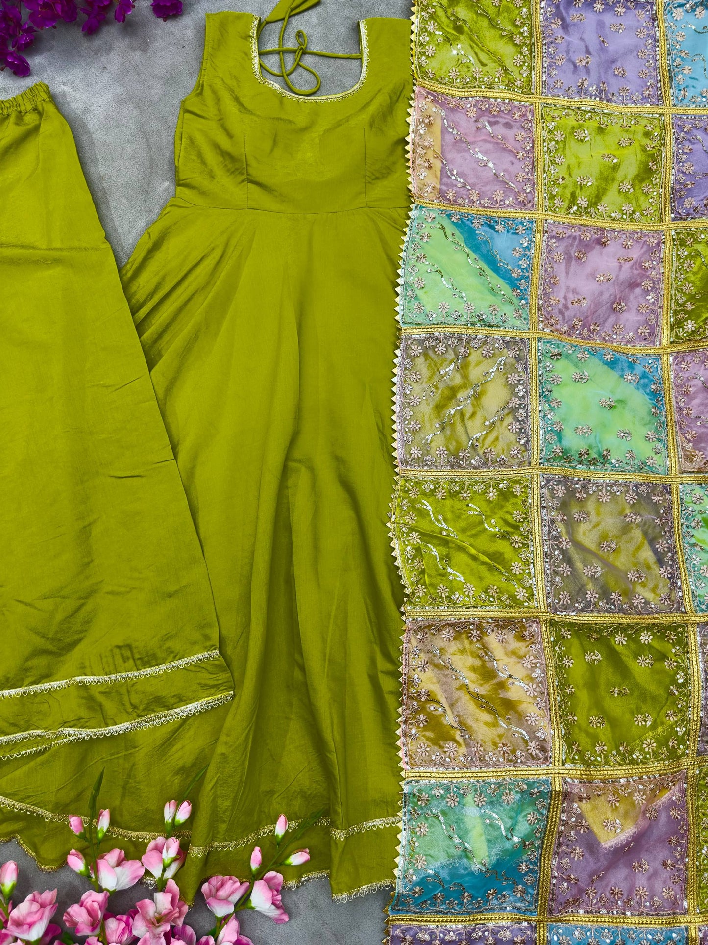 Mehndi Magic – Festive Designer Set -DVD-5137✨💚💚✨