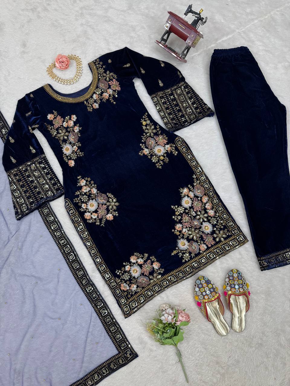 💫 Premium Velvet Elegance Suit Set – Shine in Style - KD - 1488 👗✨