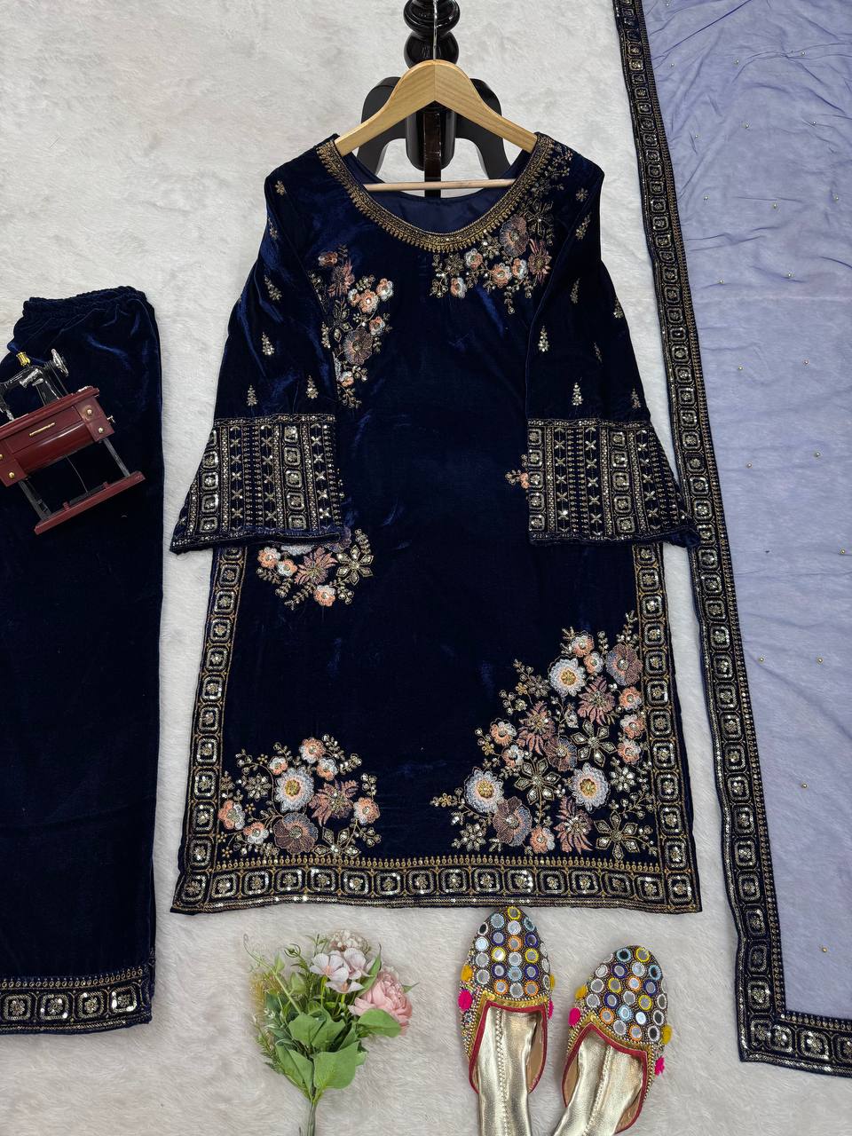 💫 Premium Velvet Elegance Suit Set – Shine in Style - KD - 1488 👗✨