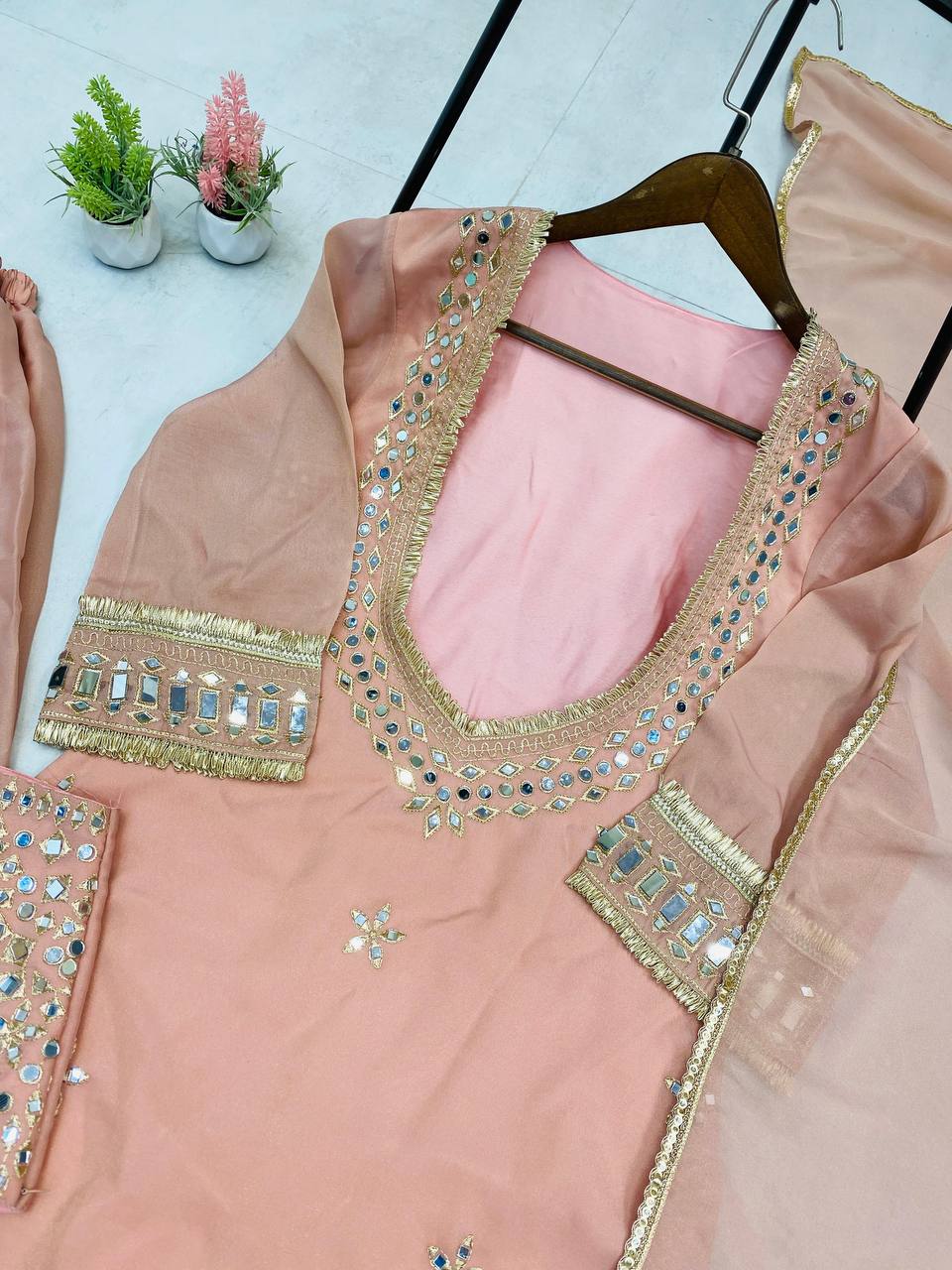 EXCLUSIVE 4-PIECE MIRROR-WORK PLAZZO SET-LG-2015💫✨✨💫