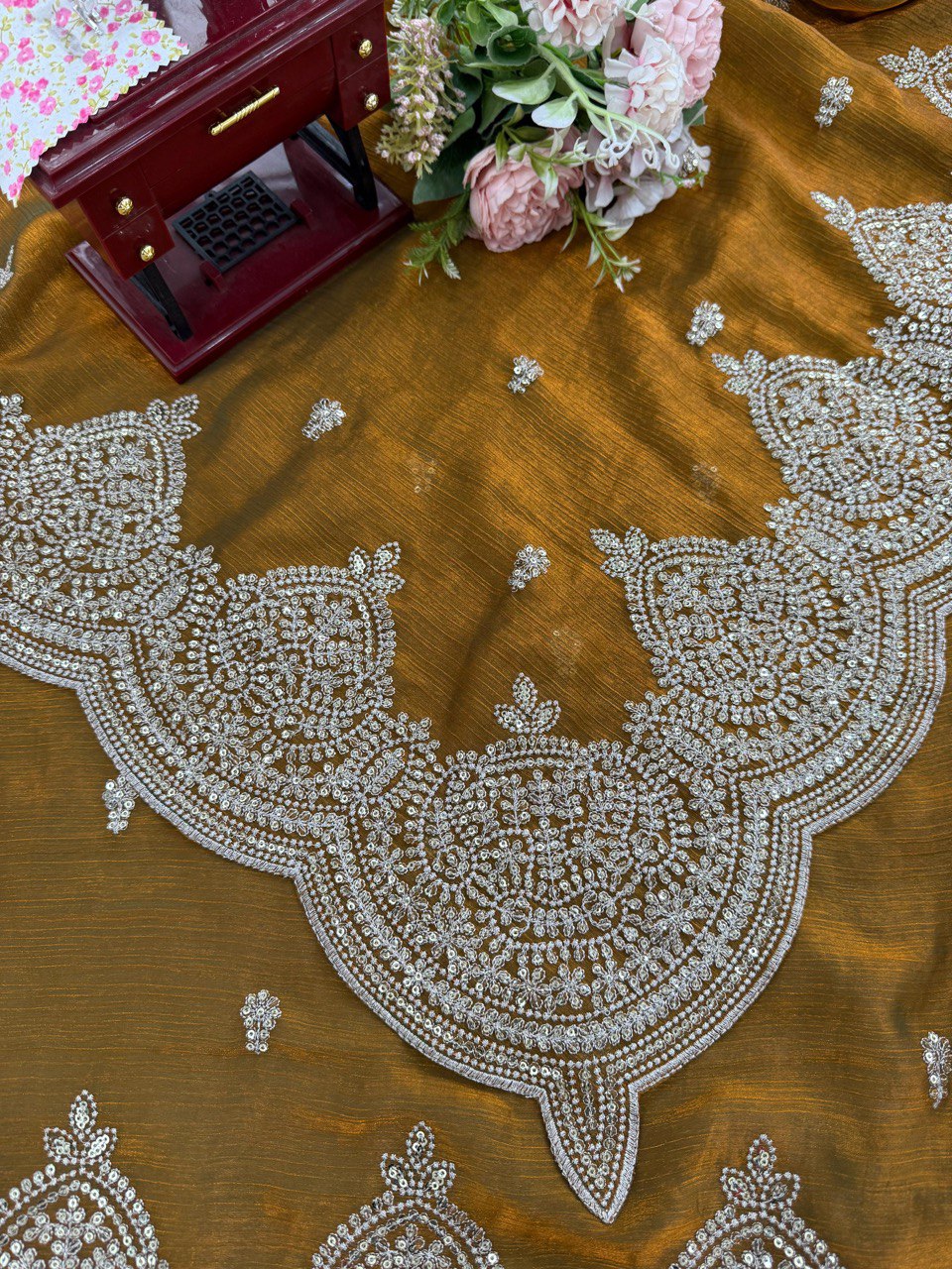 🌸 Designer Saree – Elegance Redefined 🌸