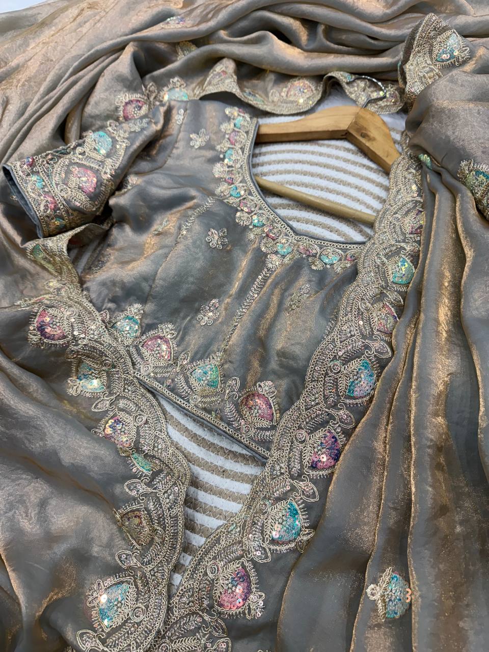 Dual Shine Saree -NC-5447 💫💫