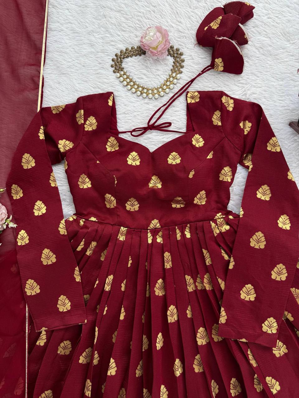 👑 Jacquard Weaving Anarkali Set – A Touch of Royal Elegance