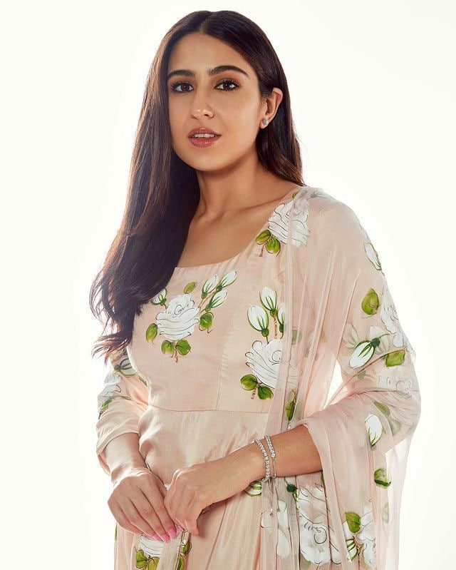 Elegant Chinon Silk Gown – New Trending Design-KD-1073 💃🌸