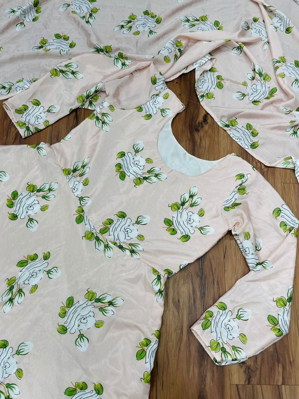 Elegant Chinon Silk Gown – New Trending Design-KD-1073 💃🌸