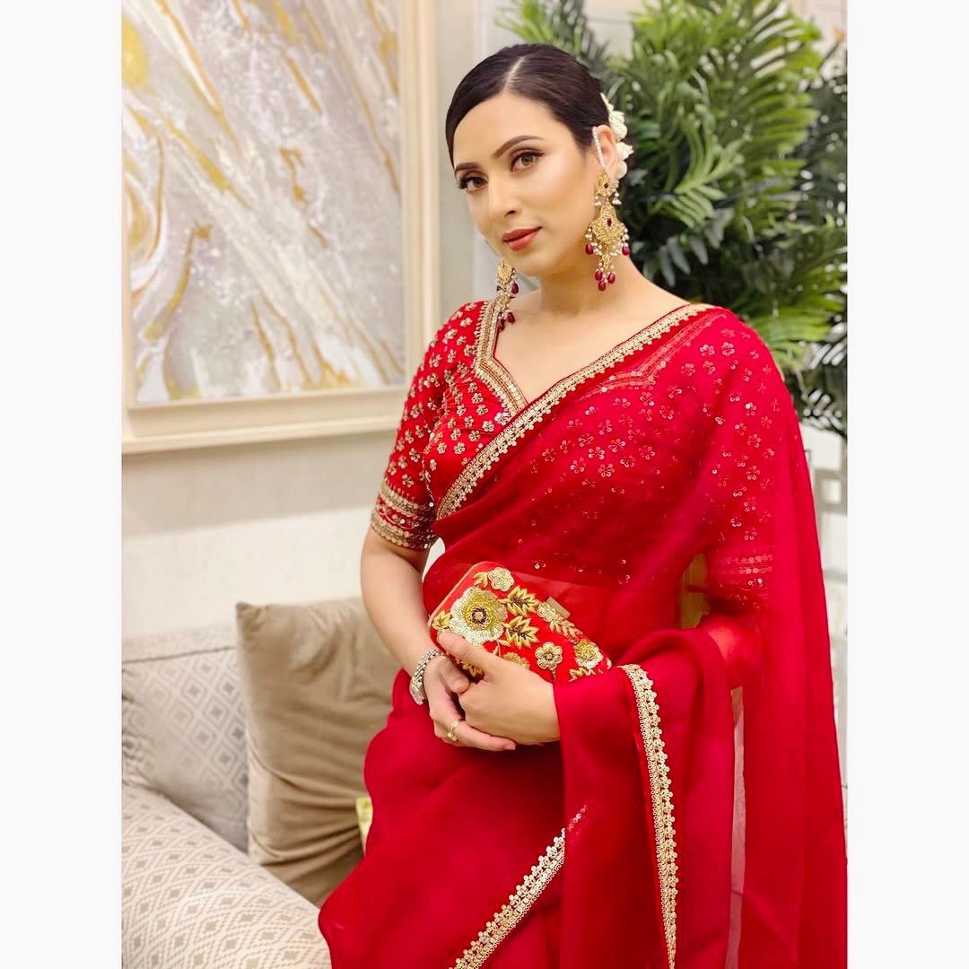 ✨ Elegant Organza Silk Designer Saree with Sequins Detailing