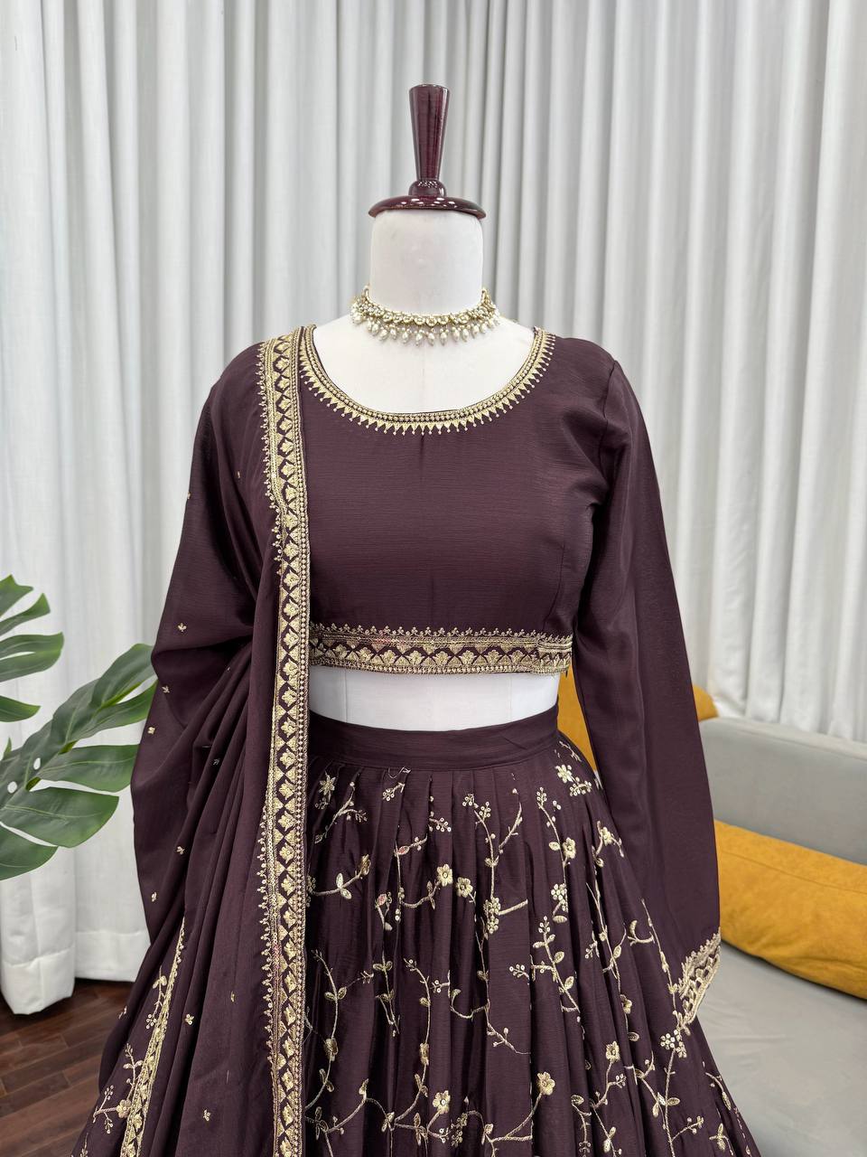👑 Regal Radiance: 3-Piece Chinon Silk Lehenga Set with Intricate Detailing