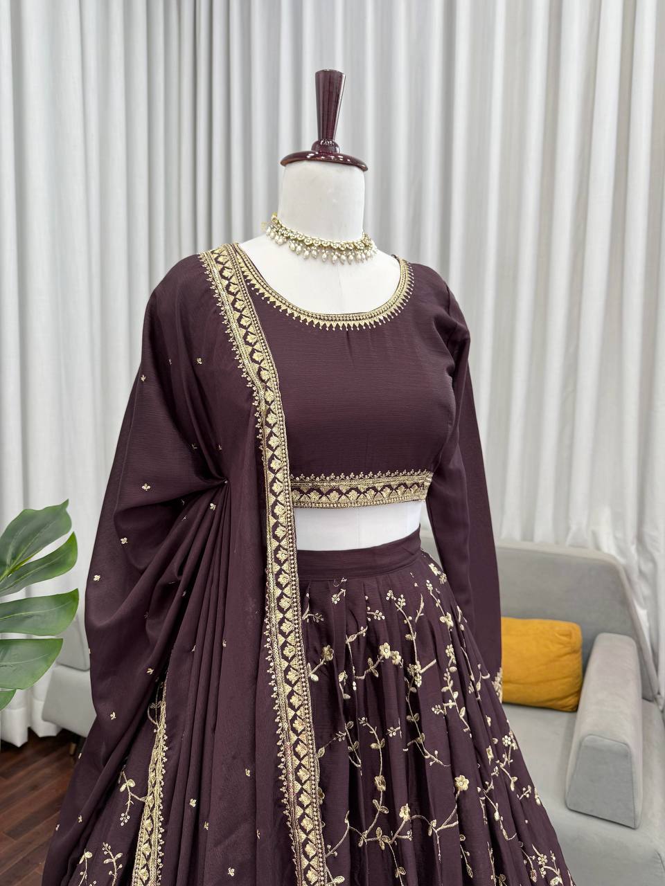 👑 Regal Radiance: 3-Piece Chinon Silk Lehenga Set with Intricate Detailing