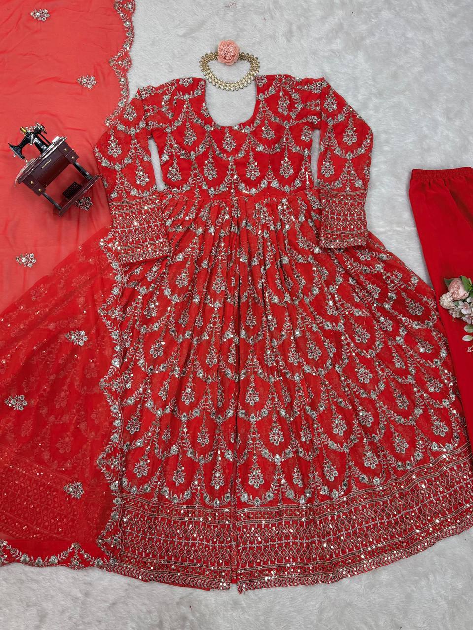 🌸 Elegant Thread & Sequence Georgette Set 🌸