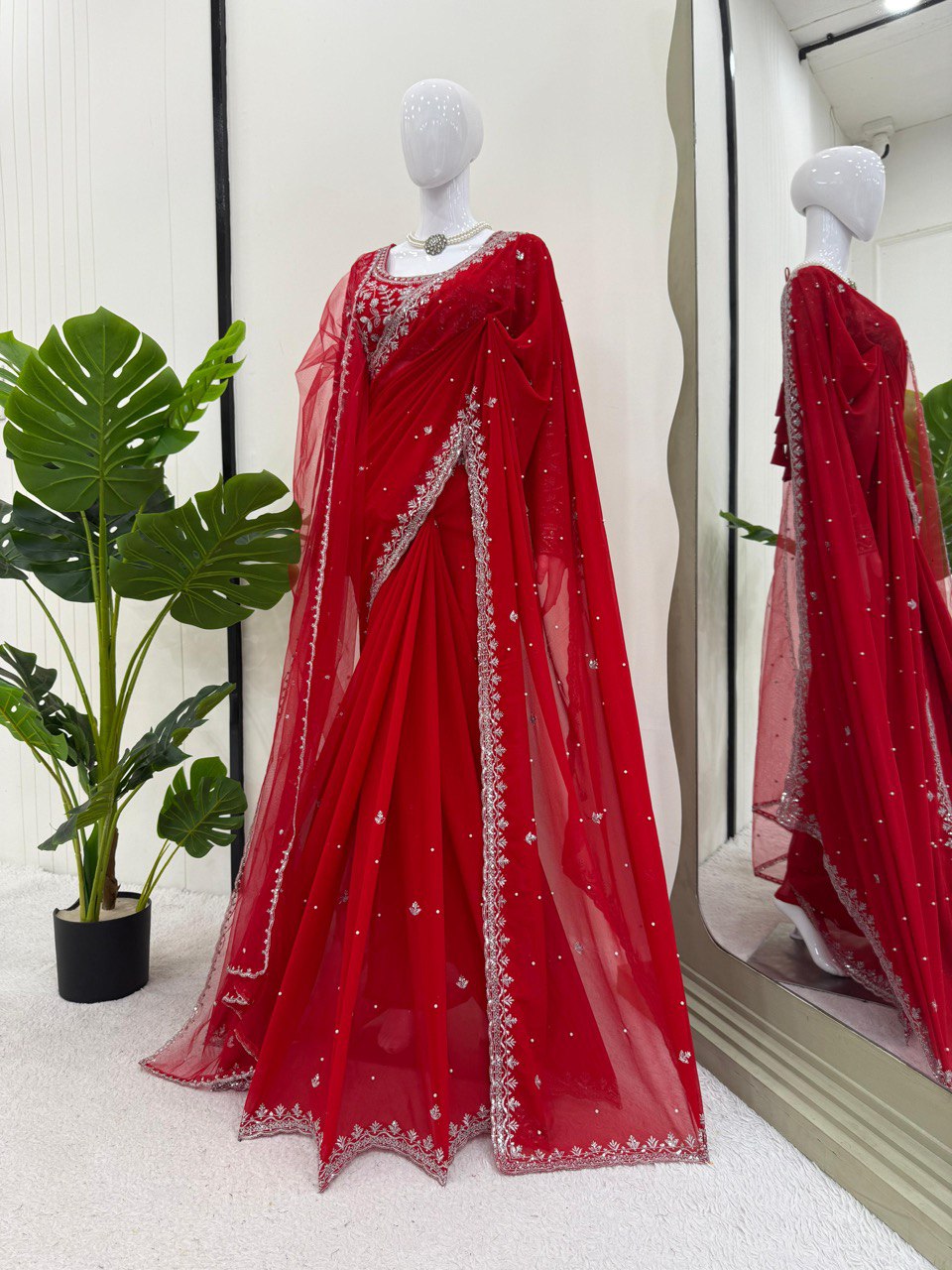 ✨ Elegant Charm – Designer Crunchy Silk Saree ✨