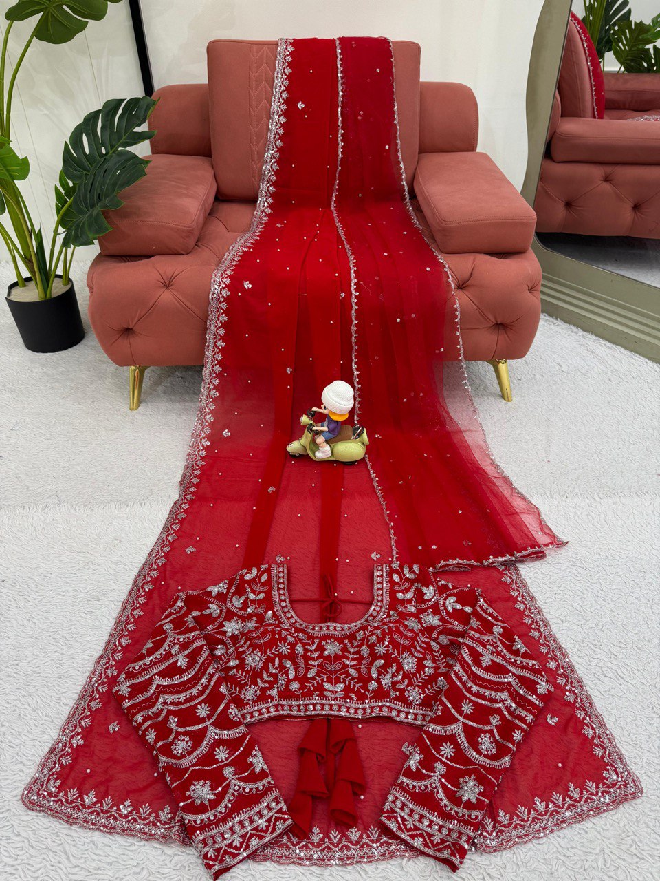 ✨ Elegant Charm – Designer Crunchy Silk Saree ✨
