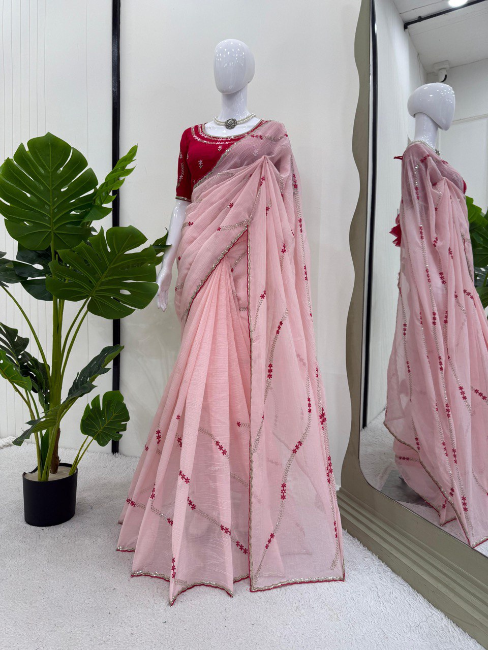 ✨ Elegant Charm – Designer Crunchy Silk Saree ✨