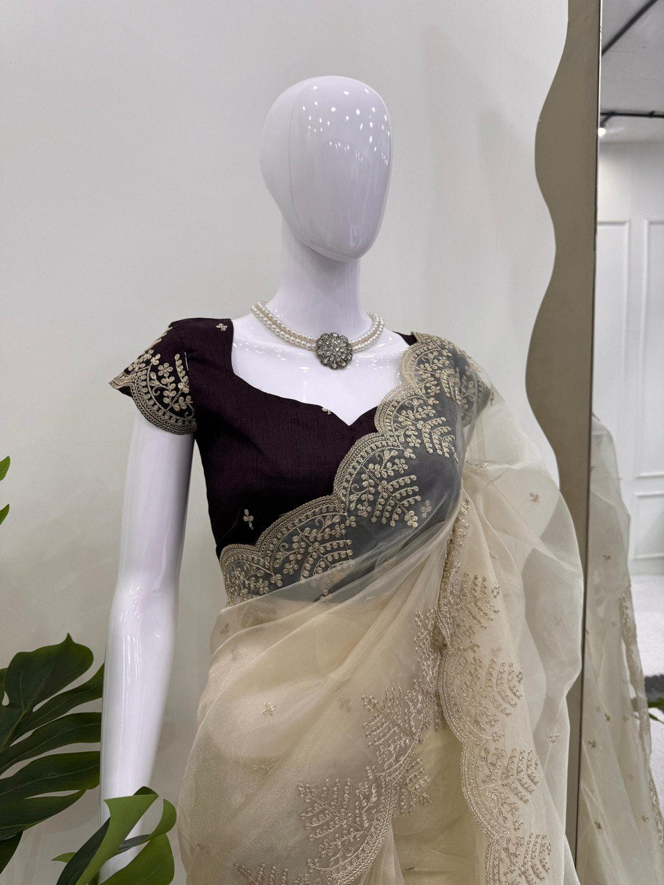 ✨ Elegant Sophistication – Designer Heavy Organza Silk Saree ✨