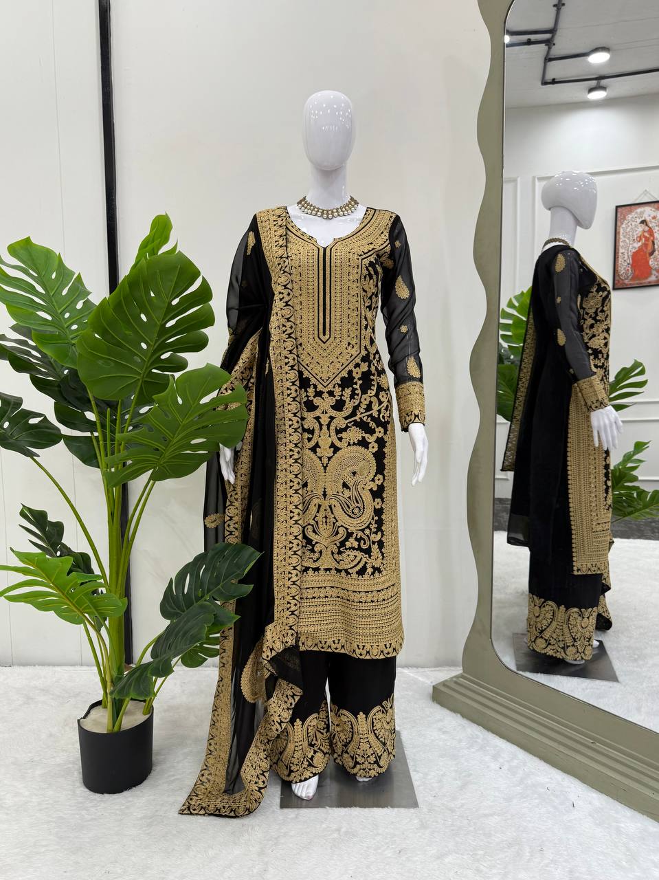 Elegant Foux Georgette Chinestitch Suit Set