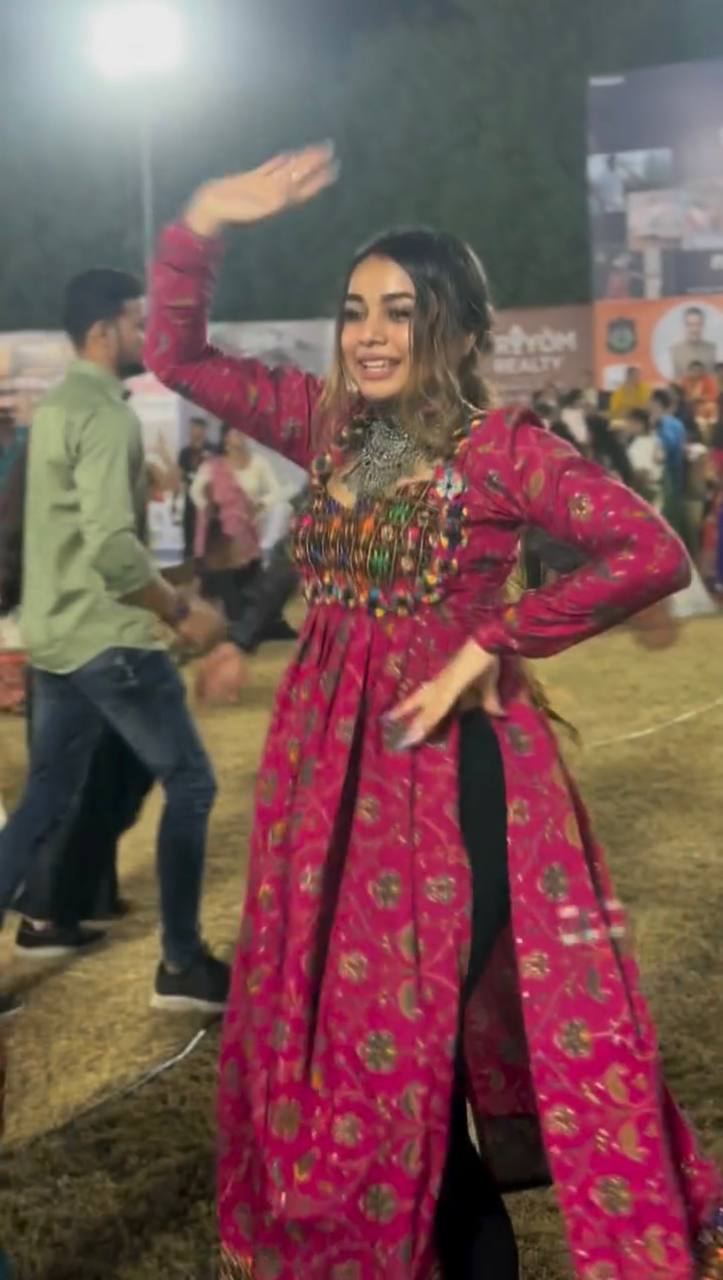 Vibrant Mirror-Work Anarkali Kurta – Festive Garba & Dance-Ready Ethnic Look